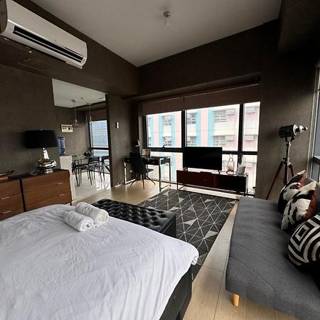 Modern Studio At Naia Terminal 3 Manila Exteriör bild